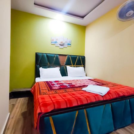 Roomshala 122 Hotel Park View - Near Adarsh Nagar Neu-Delhi Exterior foto