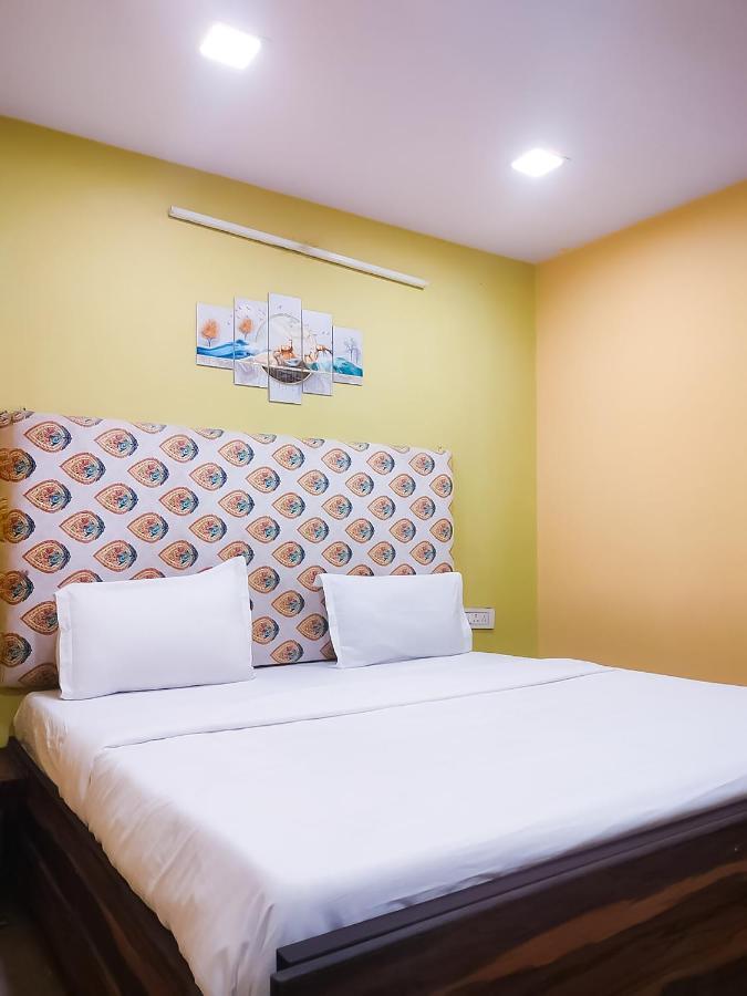 Roomshala 122 Hotel Park View - Near Adarsh Nagar Neu-Delhi Exterior foto