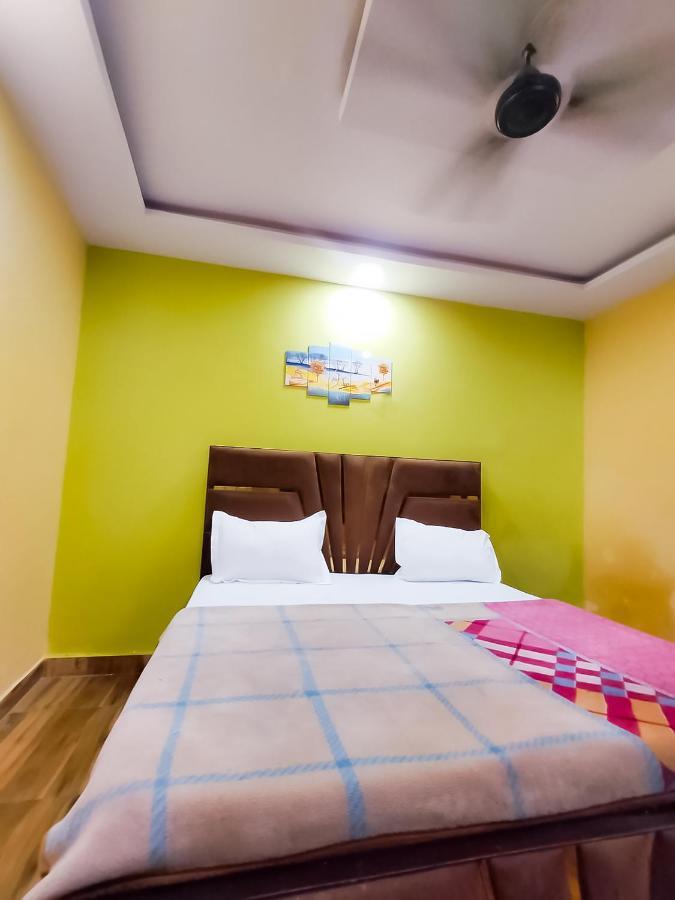 Roomshala 122 Hotel Park View - Near Adarsh Nagar Neu-Delhi Exterior foto