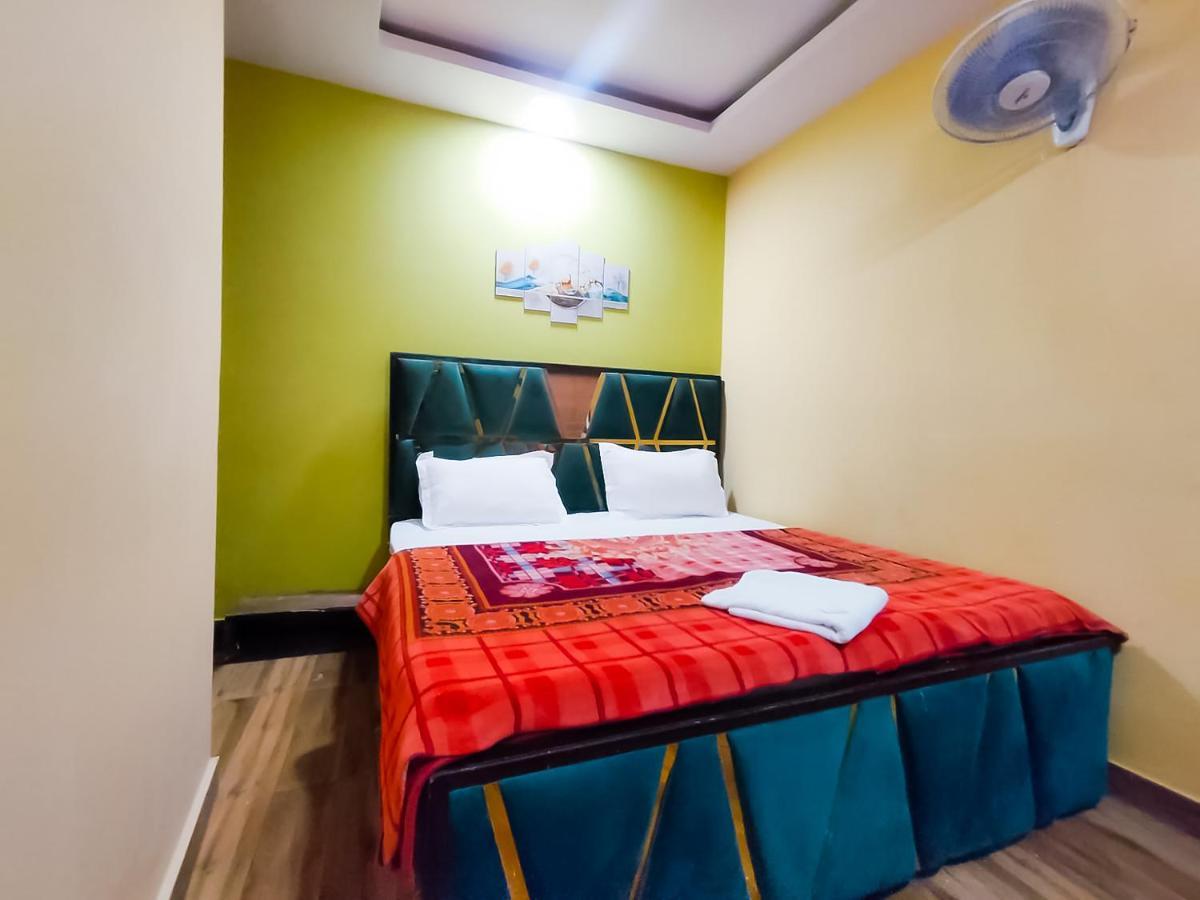 Roomshala 122 Hotel Park View - Near Adarsh Nagar Neu-Delhi Exterior foto