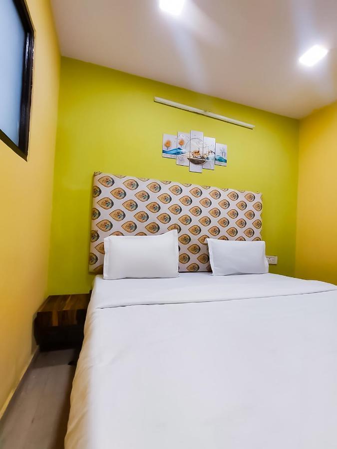 Roomshala 122 Hotel Park View - Near Adarsh Nagar Neu-Delhi Exterior foto